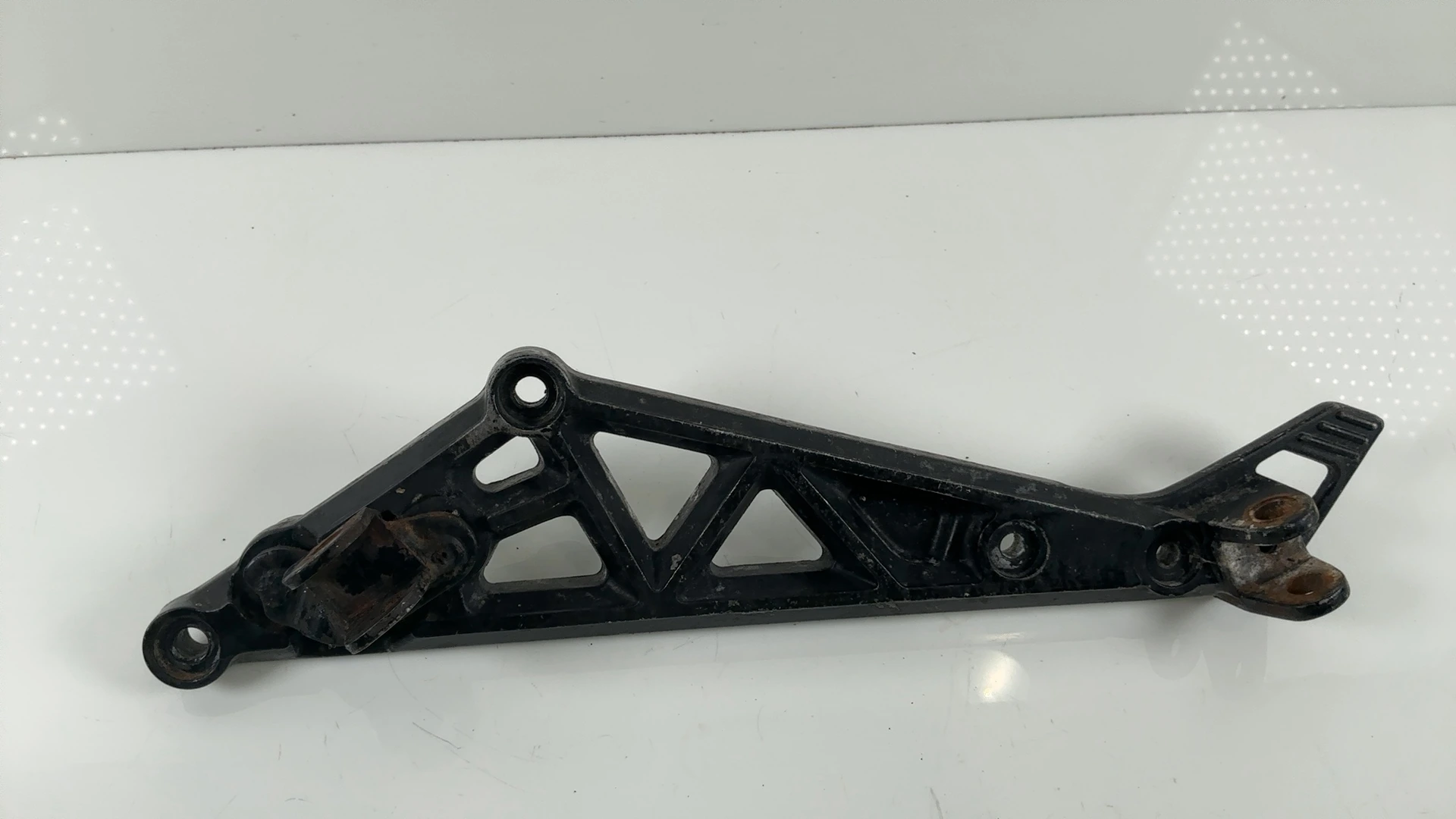 Kawasaki GPz 750 ZX750 750cc Left Foot Peg Bracket 1983-1985 OEM 34003-1162 - Image 2