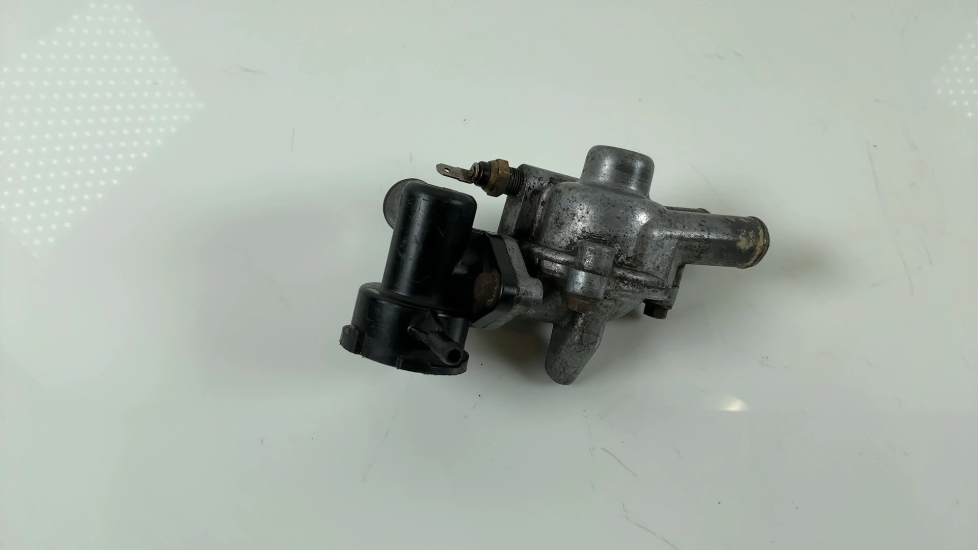 Kawasaki GPZ500S EX500D 500cc Thermostat Housing 1994-1997 OEM 16160-1138 - Image 1