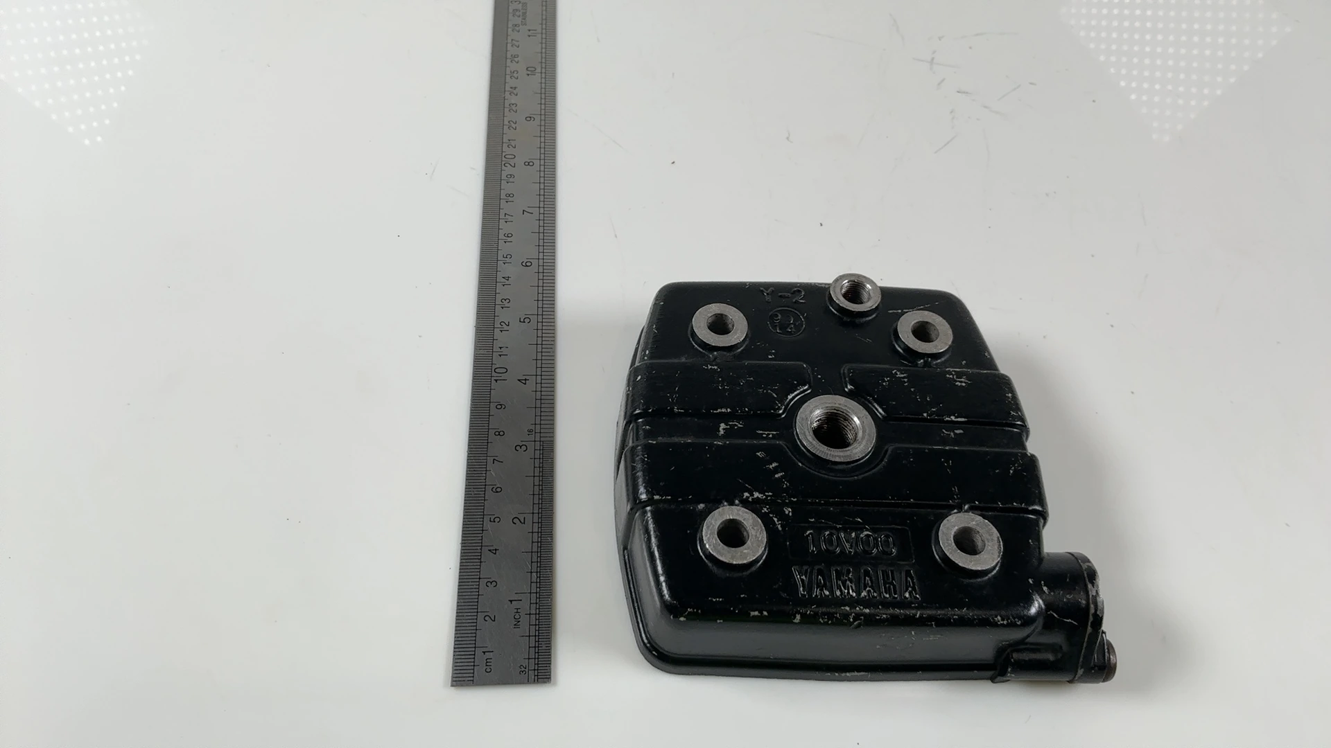Yamaha DT125LC 10V 125cc Cylinder Head 1982-1985 OEM 10V-11111-00-00 - Image 4