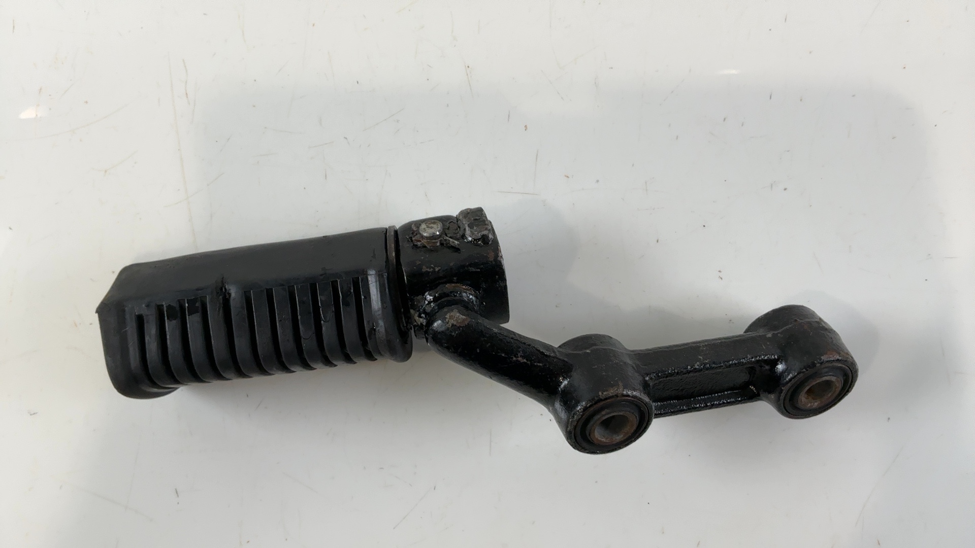 Kawasaki GT750 Z750GT KZ750P Front Right Footrest Bracket 1982-1990 34003-1099 - Image 6