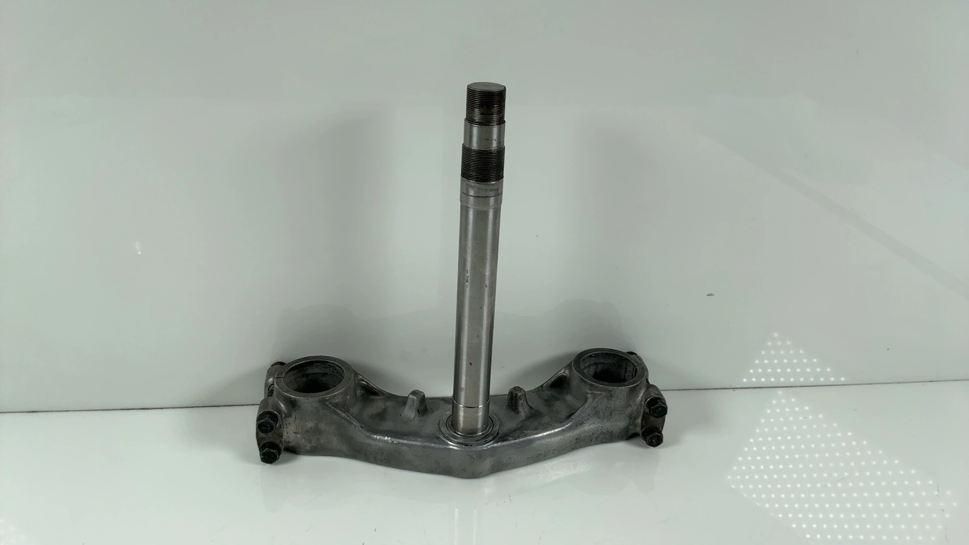 Yamaha FJ1100 FJ1200 Lower Triple Tree Yoke Stem 1984-1990 OEM 36Y-23340-00-00 - Image 2
