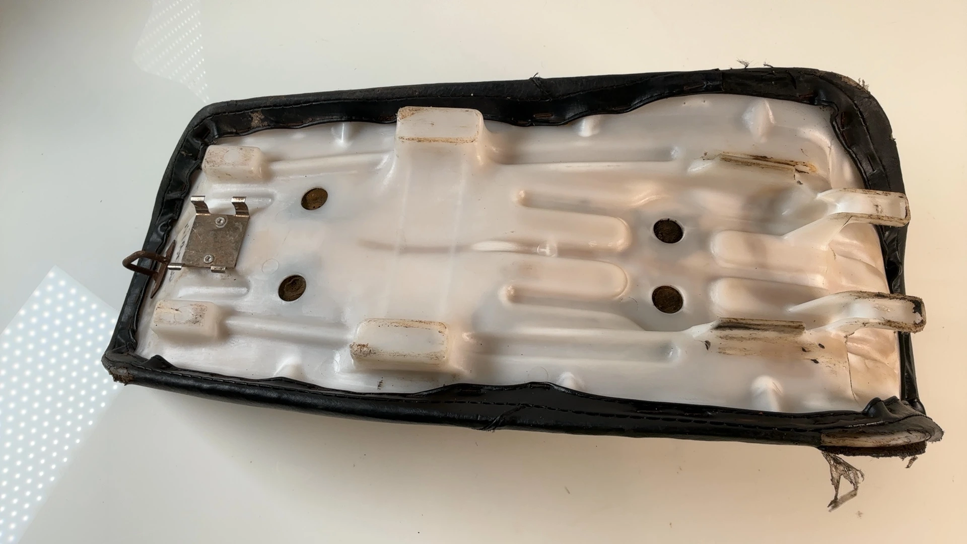 Honda MBX 50 80 MBX50 MBX80 CC Seat Saddle Unit 1982-1987 OEM 77200-GE2-000 - Image 2