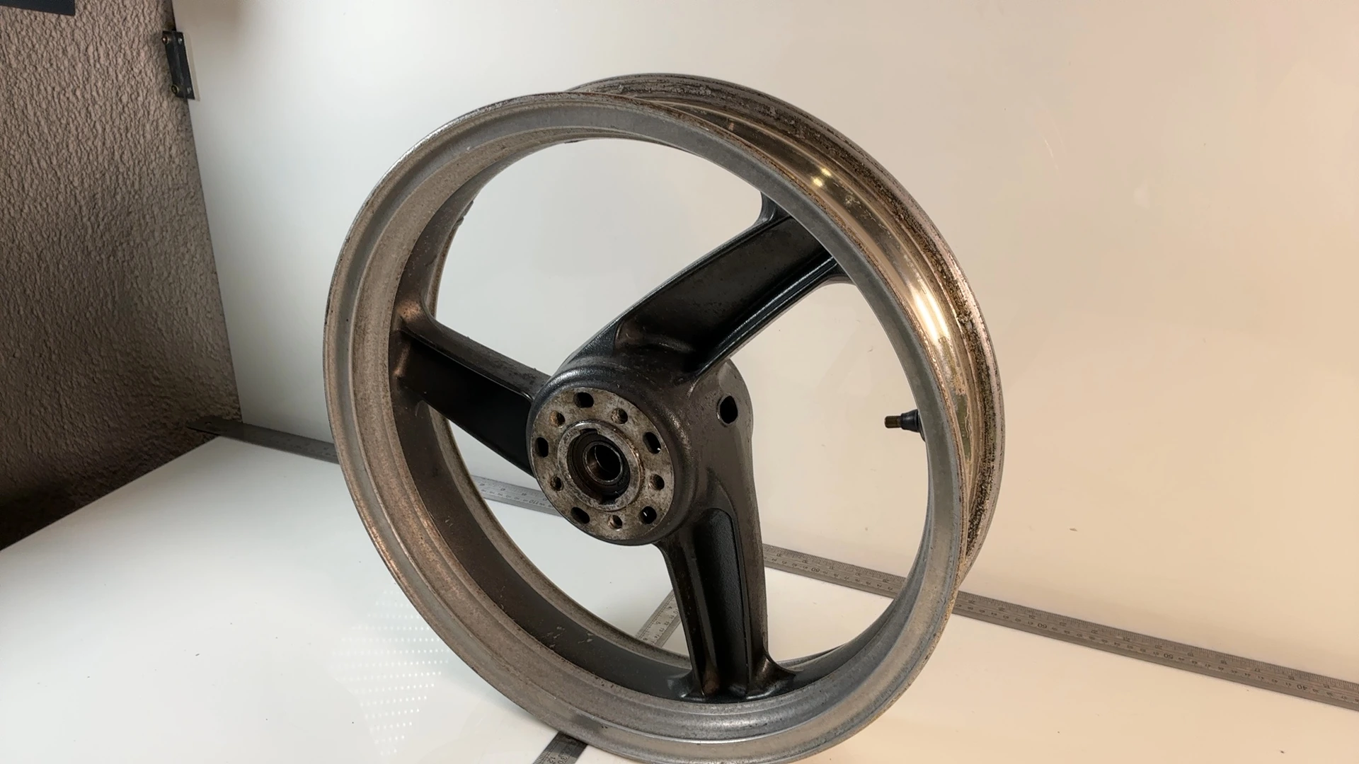 Kawasaki Ninja ZX-11 ZZR1100 ZX1100D Front Wheel Rim 1993-2001 OEM 41073-1554 - Image 4