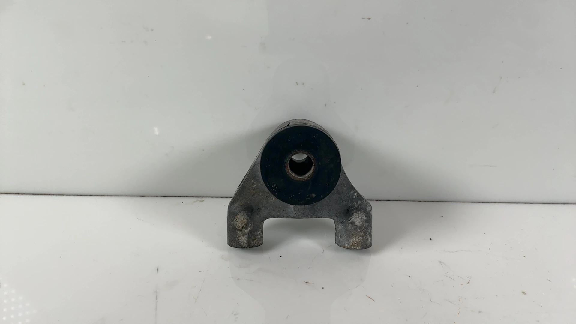 Kawasaki Ninja ZX6 ZX600D 600cc Engine Mount Bracket 1990 1991 OEM 32190-1090 - Image 1