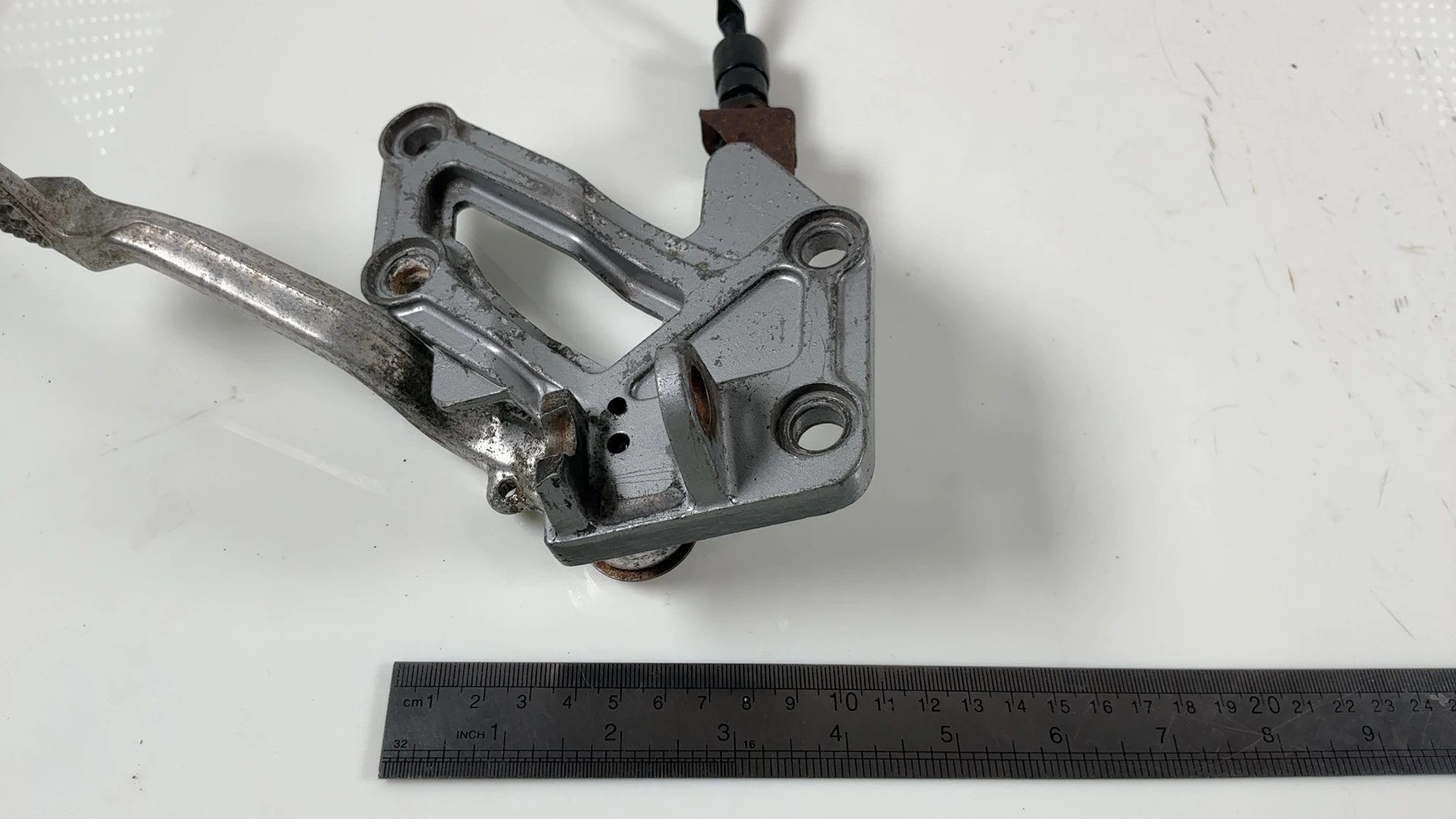 Kawasaki GPX750R ZX750F Front Right Footrest Bracket 1986-1990 OEM 35011-1315 - Image 5
