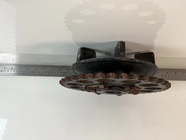 KAWASAKI GPZ750 750CC Rear Sprocket Hub Carrier 1983-1985 OEM 42033-1055 - Image 5