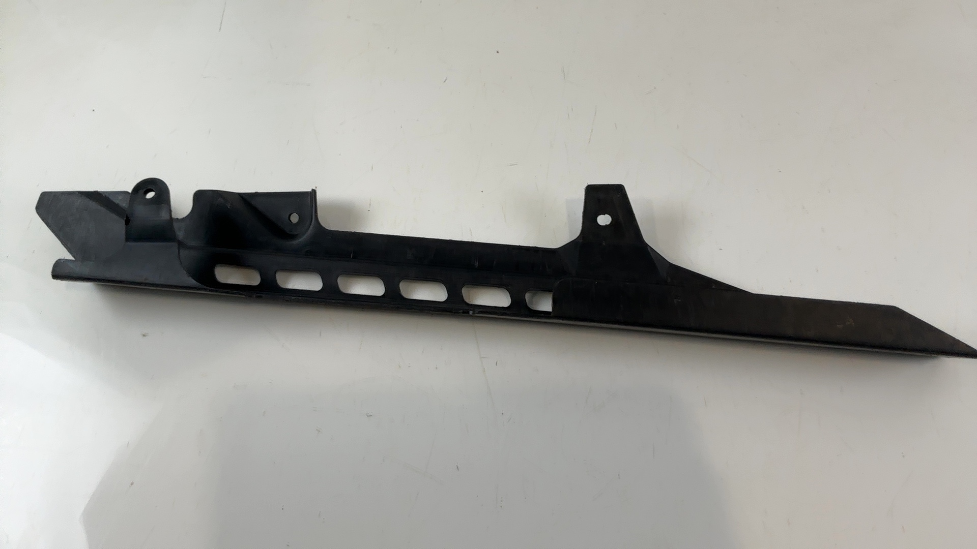 Yamaha FZS 600 Fazer 5DM 600cc Rear Chain Guard 1998-2003 OEM 5DM-22311-00 - Image 3