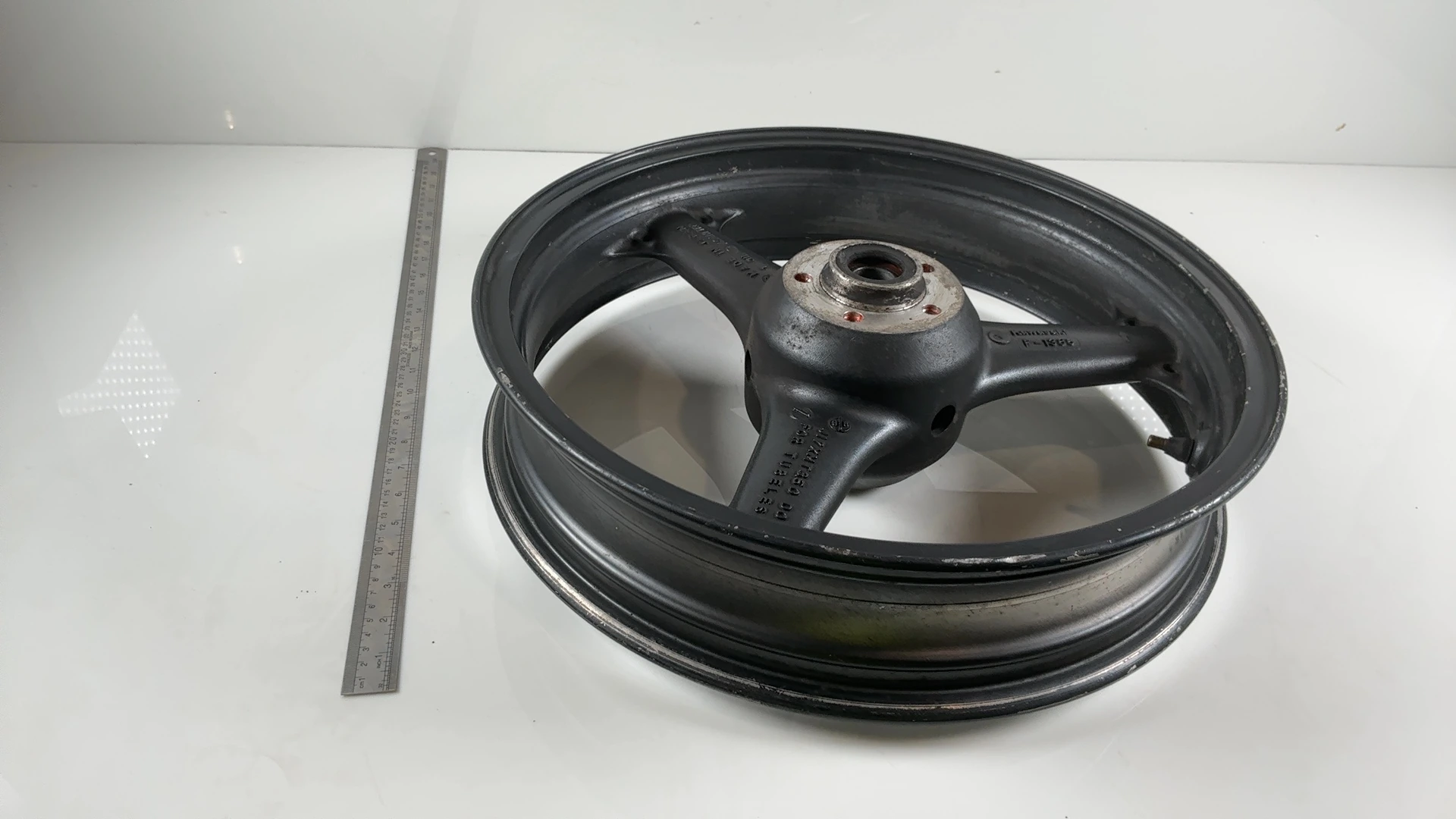 Kawasaki Ninja ZX6R ZX600 600cc Front Wheel Rim 1998-2002 OEM 41073-1633 - Image 4