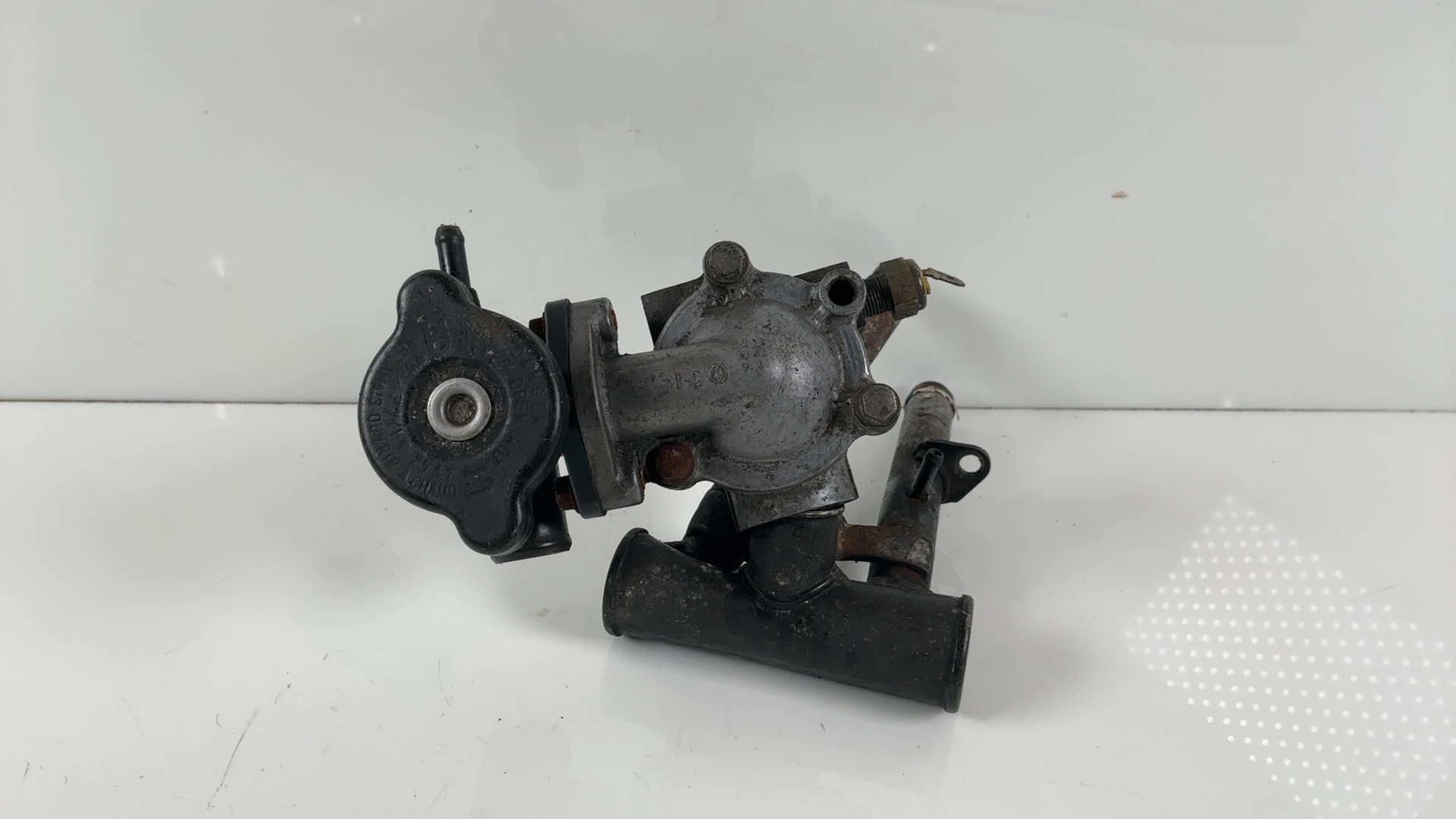 Kawasaki ER5 ER500 500cc Thermostat Housing Filler Neck 1996-2000 OEM 16160-1113