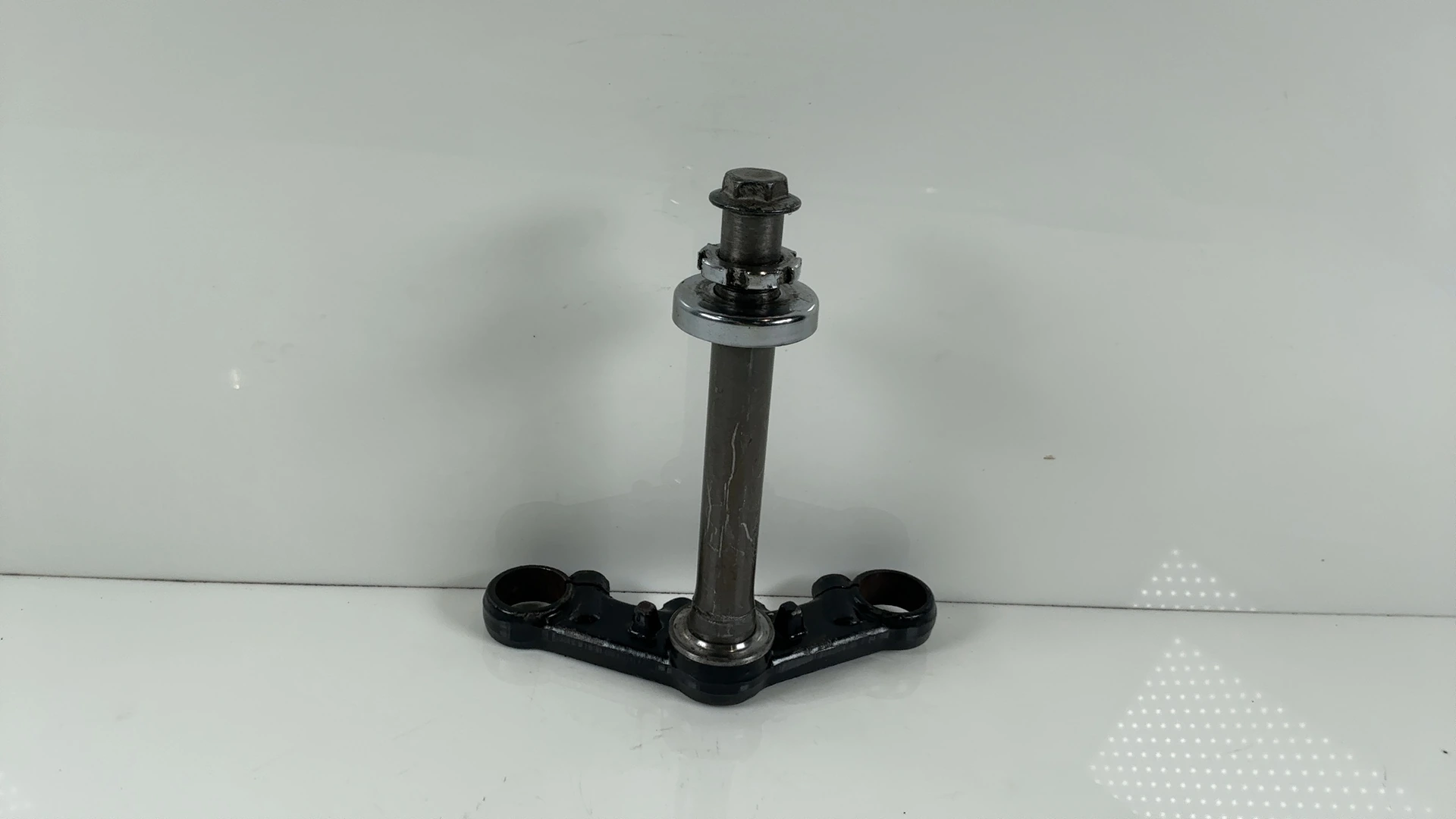 Yamaha RZ125 RD125 SRX250 125cc Lower Triple Tree 1982-1989 OEM 1GU-23340-00-33 - Image 2