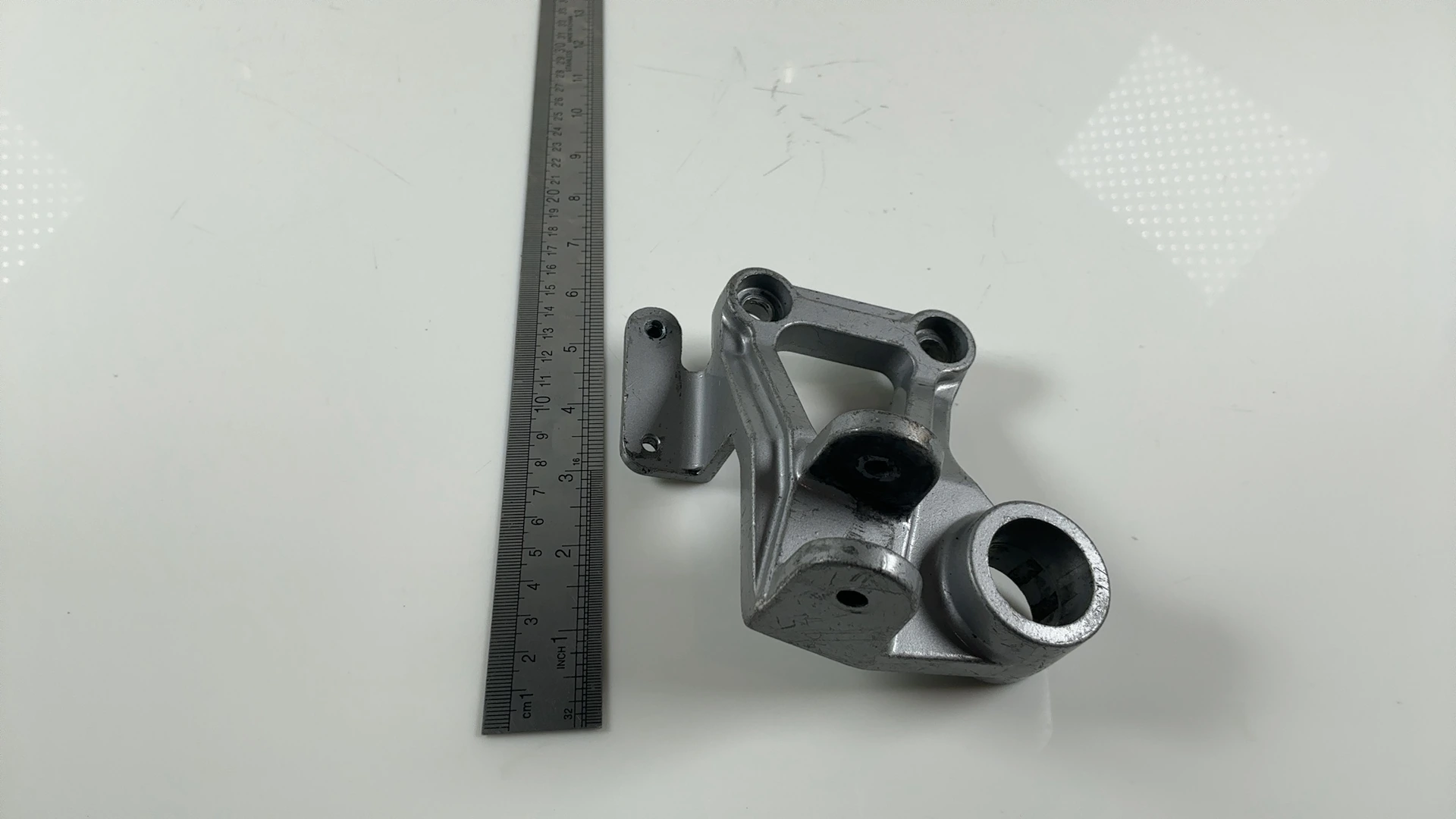 Kawasaki Ninja ZX600A 600cc Rear Right Footpeg Bracket 1985-1987 OEM 35011-1243 - Image 4