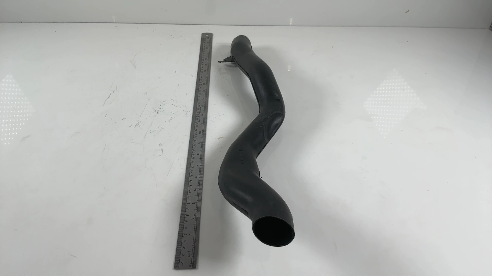 Suzuki GSX-R1100 GV73 1100cc Right Air Intake Duct Tube 1989-1992 OEM 94451-41C00 - Image 4