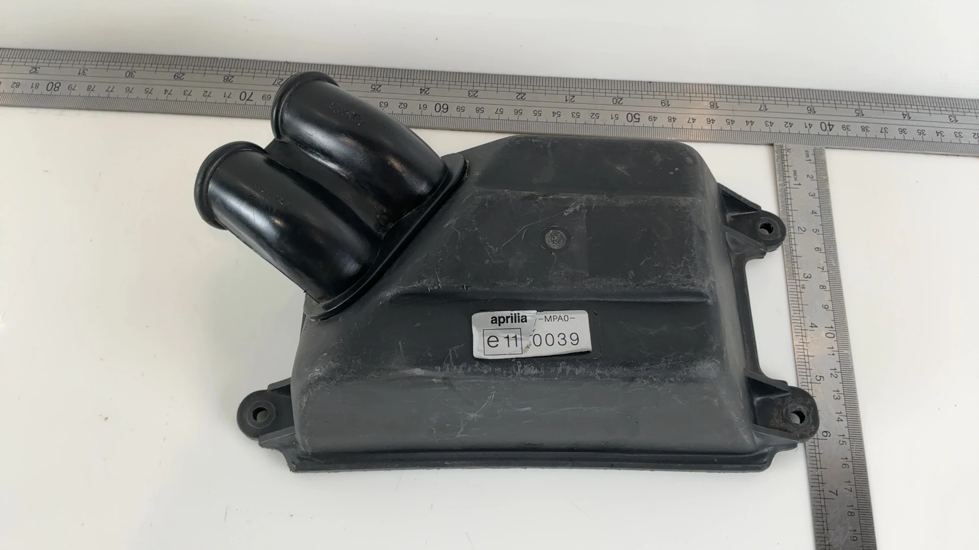Aprilia RS 125 MP 125cc Airbox Filter Top Cover 1999 2000 OEM AP8168042 - Image 3