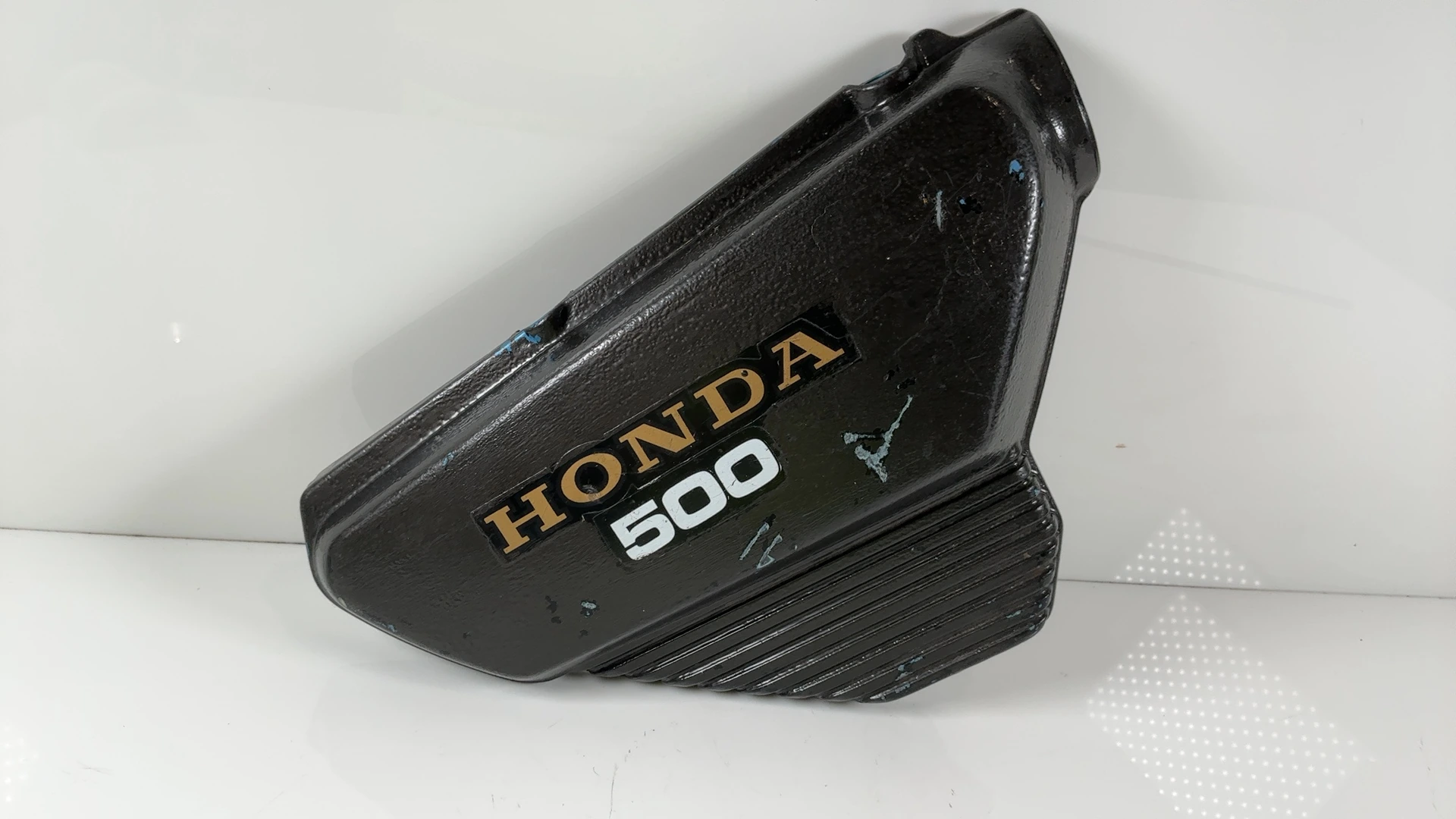 Honda CX500 Deluxe CX500D 500cc Right Side Cover 1978-1981 OEM 83500-415-0000 - Image 1