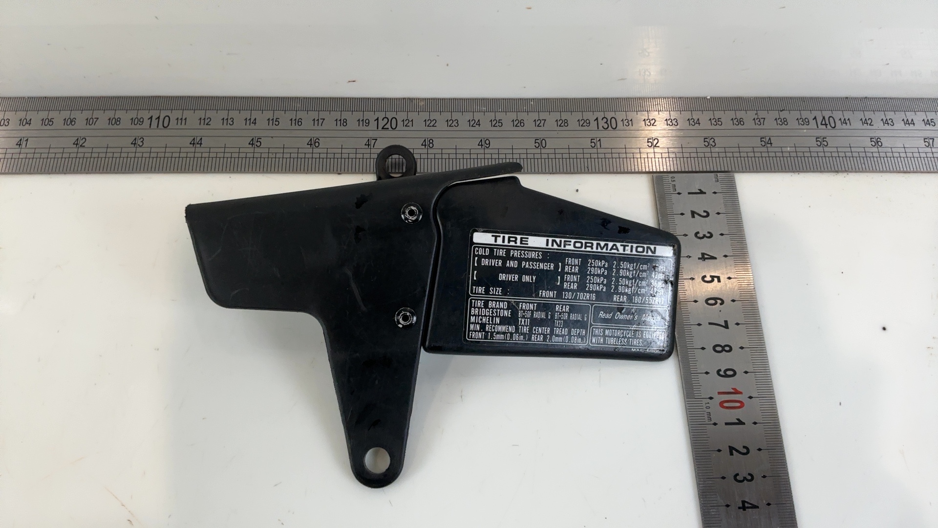 Honda CBR900RR SC28 900cc Chain Guard 1992-1999 OEM 40520-MW0-000 - Image 3