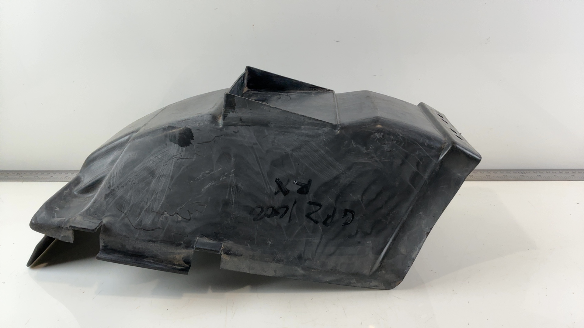 Kawasaki GPZ1000RX ZX1000A 1000cc Rear Inner Fender 1986-1988 OEM 35023-1137 - Image 4