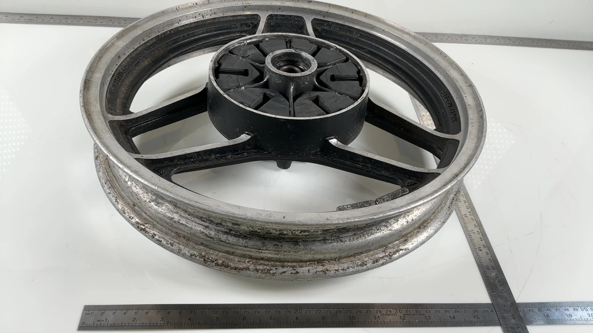 Suzuki GSX750 ES GR72A 750cc Rear Wheel Rim 1983-1986 OEM 64111-31300-291 - Image 5