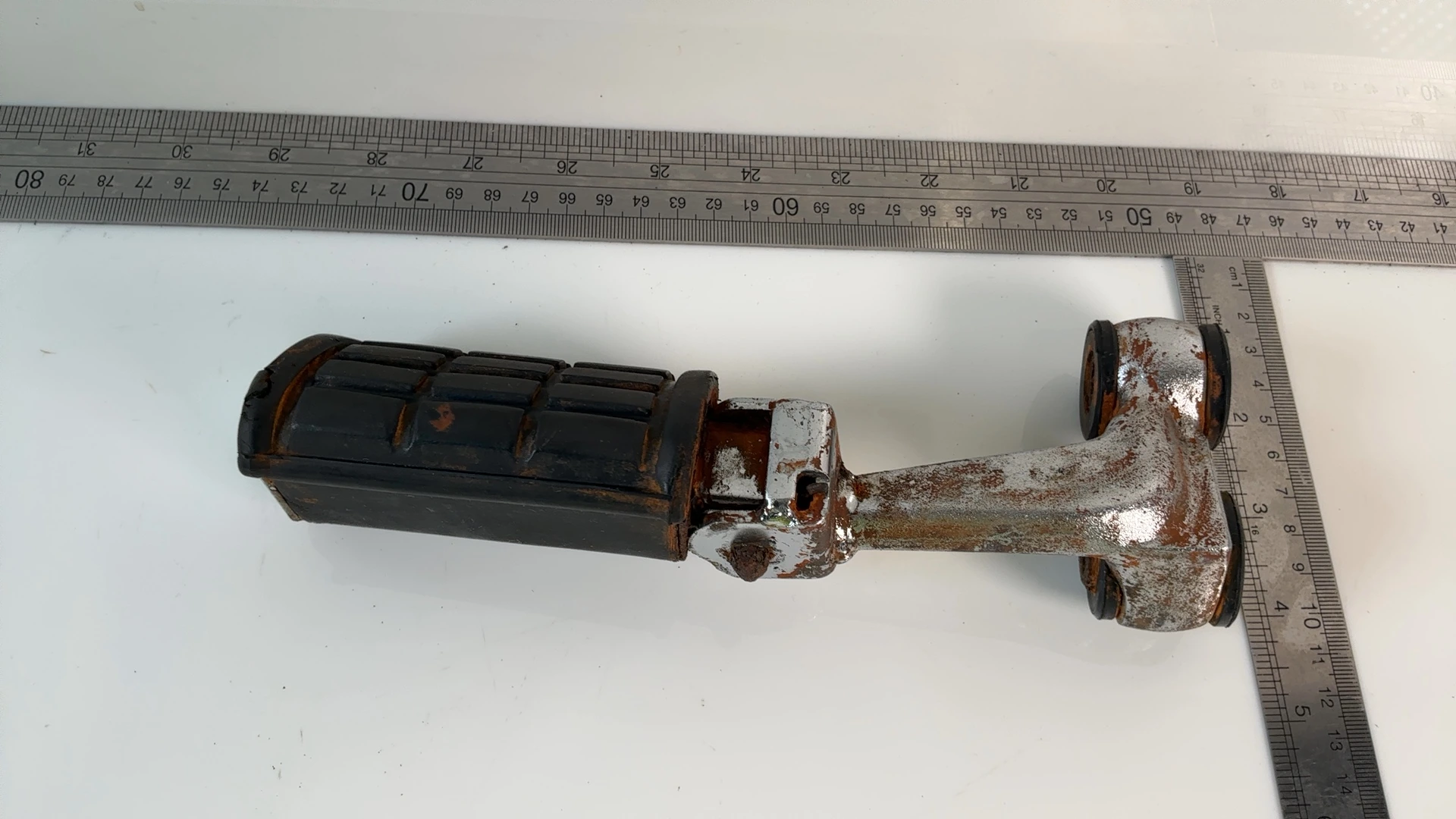 Yamaha Virago XV125 125cc Left Front Foot Peg Bracket 1997-2004 OEM 2UJ-27410-00 - Image 3